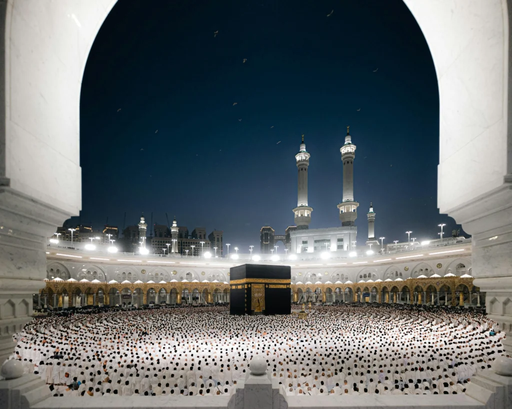 Kabah Saat Malam